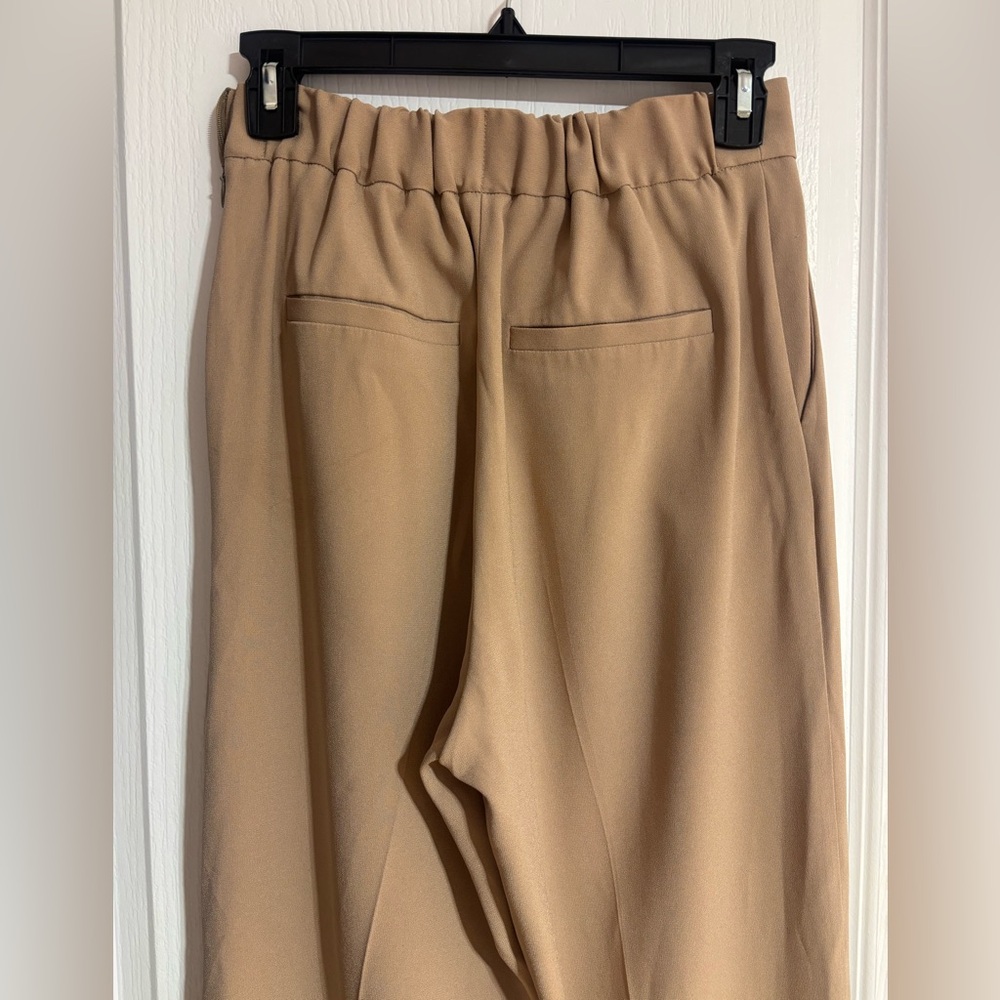 Aritzia Babaton Crepe Tio Wide Leg Pleated High Waisted Pockets Tan Pants Size 4 - Picture 7 of 10